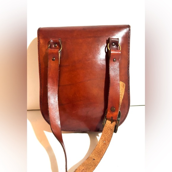 Vintage unisex handmade Brown Leather Crossbody Bag - Picture 2 of 7